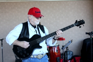Paul Snelgrove playing bass