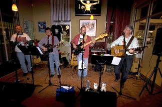 Eric percussion,Mark guitar,Peter bass,Burke guitar